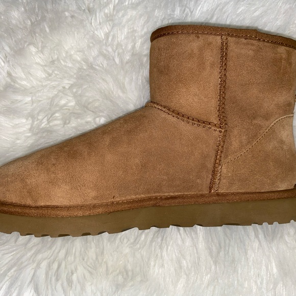 Ugg Classic Mini II Boot in Chestnut Size 10 Women - Picture 6 of 14